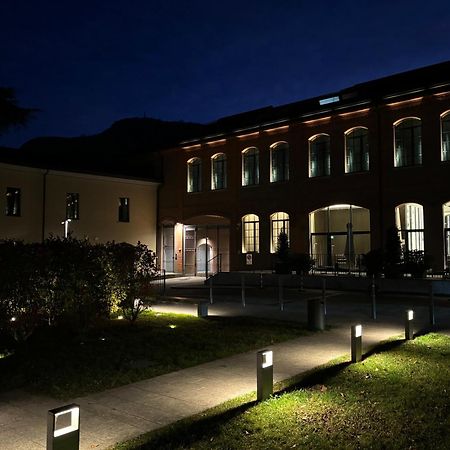 Residence Villa Olmo Como With Parking Екстер'єр фото